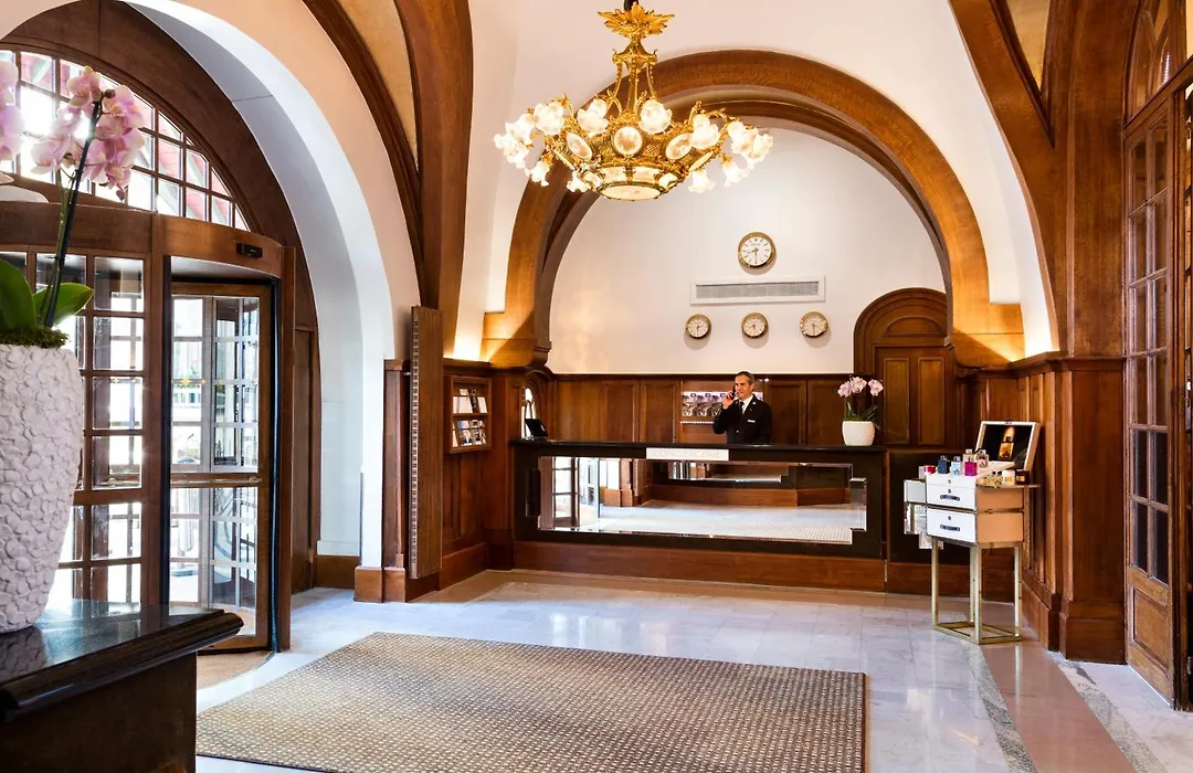 Hotel Barriere Le Normandy-1